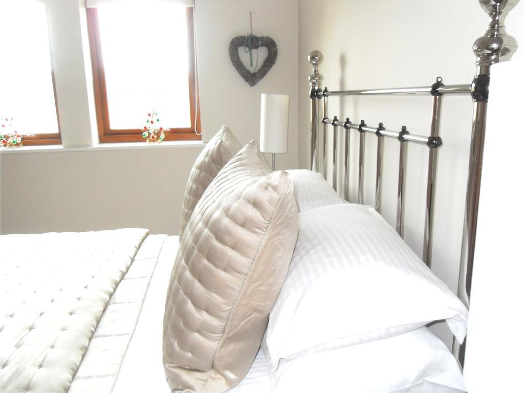 11 Talbot Court Apartment York Room photo