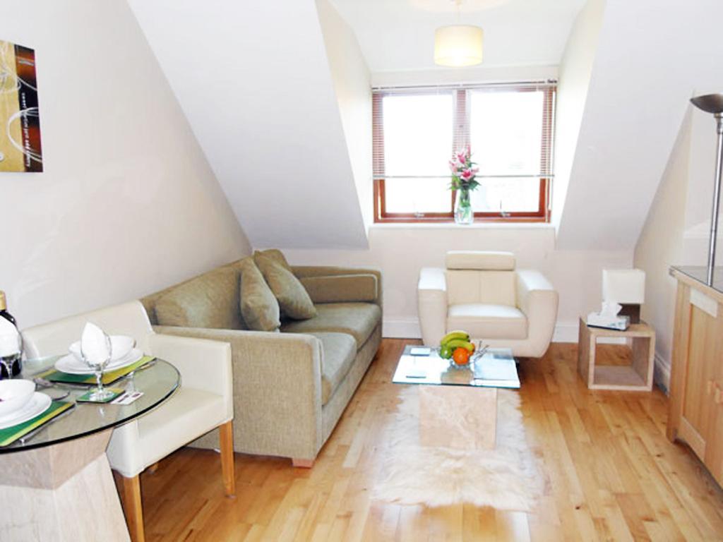 11 Talbot Court Apartment York Room photo